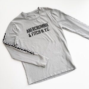 Abercrombie & Fitch Light Gray Long Sleeve Logo Tee